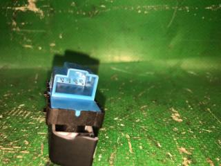 Кнопка задняя левая PASSAT B7 11-15 2012 2.5 CBUA