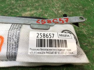 Подушка безопасности в сиденье правая PASSAT B7 11-15 2012 2.5 CBUA