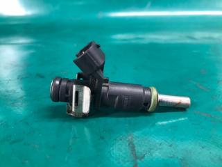 Форсунка топливная PASSAT B7 11-15 2012 Седан CBTA 2.5L