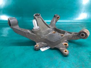 Цапфа правая MITSUBISHI ENDEAVOR 03-11 Внедорожник 3.8