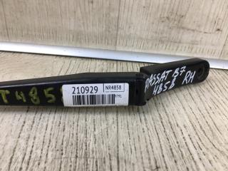 Поводок стеклоочистителя передний правый PASSAT B7 11-15 2013 A32 CBTA 2.5L
