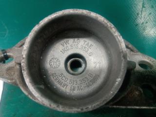 Опора амортизатора задняя JETTA USA 10-17 2011 CBTA 2.5L