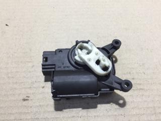 Моторчик заслонки печки JETTA USA 10-17 162