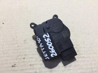 Моторчик заслонки печки VOLKSWAGEN JETTA USA 10-17 162