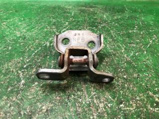 Петля двери нижняя передняя правая SUBARU FORESTER SG 02-07 2003