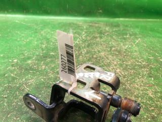 Петля двери нижняя передняя правая JOURNEY 08-20