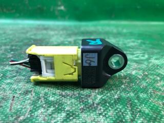 Датчик удара правый TOYOTA PRIUS - 30 09-17