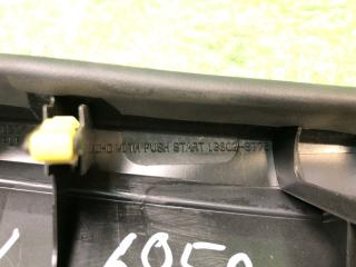 Накладка торпедо RAV4 13-19