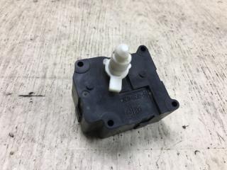 Моторчик заслонки печки VOLKSWAGEN PHAETON 02-10