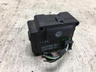 Моторчик заслонки печки VOLKSWAGEN PHAETON 02-10