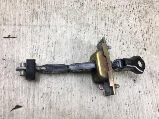 Ограничитель двери передний правый TOYOTA CAMRY 30 02-06 2002 Б/У Ограничитель двери передний правый TOYOTA CAMRY 30 02-06 2002