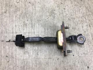 Ограничитель двери передний правый CAMRY 30 02-06 2002 ACV30L 2.4 2AZFE