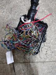 Блок предохранителей моторный отсек OUTLANDER XL 05-13 2006 Внедорожник 3.0