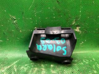 Кронштейн противотуманной фары передний правый TOYOTA SOLARA 03-09