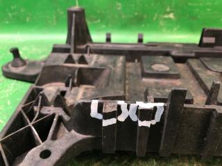 Полка аккумулятора PASSAT B7 11-15