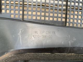 Пластик под лобовое стекло / Жабо RDX 12-19