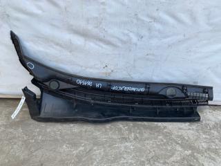 Пластик под лобовое стекло / Жабо левый OUTLANDER XL 05-13