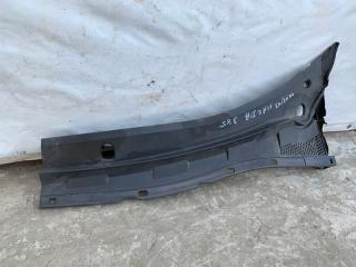 Пластик под лобовое стекло / Жабо левый MAZDA 3 BK 03-08