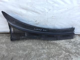 Пластик под лобовое стекло / Жабо правый 3 BK 03-08