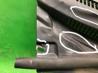 Пластик под лобовое стекло / Жабо EDGE 06-14 2012 Внедорожник 2.0