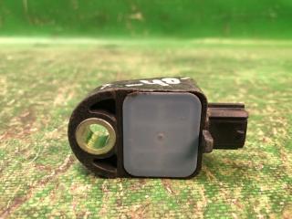 Датчик удара передний правый TOYOTA CAMRY 40 06-11