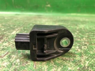 Датчик удара передний правый TOYOTA PRIUS - 30 09-17