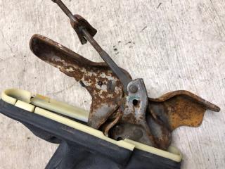 Рычаг стояночного тормоза JETTA USA 10-17 2013 162 2.5 CBUA