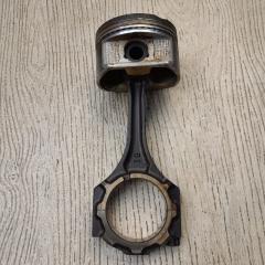 Поршень правый TOYOTA CAMRY 30 02-06 3.0 1MZ-FE