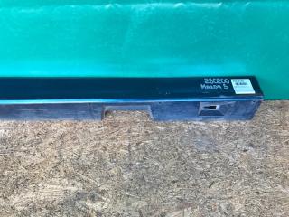 Накладка порога наружная левая 5 CR 05-10 2008 Минивен 2.3