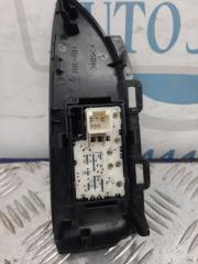Кнопка стеклоподъемника задняя правая TOYOTA PRIUS - 30 09-17