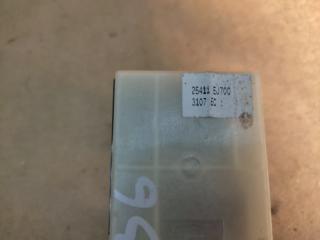 Кнопка стеклоподъемника передняя правая M35/M45 04-10