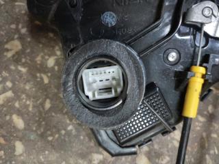 Замок двери передний правый COROLLA 150 06-13 Седан