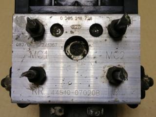 Блок ABS AVALON 99-05 2000 3.0 1MZFE