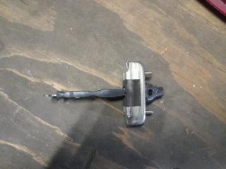 Ограничитель двери задний левый TOYOTA CAMRY 50 12-15 Б/У Ограничитель двери задний левый TOYOTA CAMRY 50 12-15