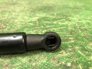 Амортизатор крышки багажника левый NISSAN JUKE 10-19 1.6 MR16DDT