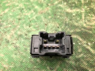 Кнопка обогрева сидений левая JUKE 10-19 2011 1.6 MR16DDT