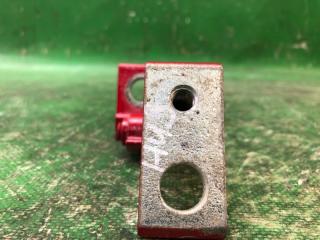 Петля двери нижняя задняя правая VOLKSWAGEN JETTA USA 10-17 Седан CBTA 2.5L