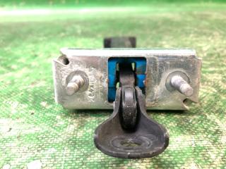 Ограничитель двери задний левый FIESTA 08-17 2012 1.6 C16HDEX