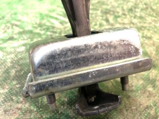 Ограничитель двери передний левый FIESTA 08-17 2012 1.6 C16HDEX