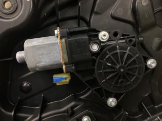 Стеклоподъемник задний правый SONATA YF 10-14 2011 YF 2.4 G4KJ