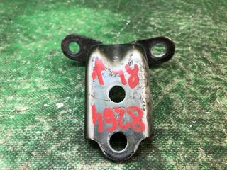 Петля двери нижняя задняя левая KIA SOUL AM 08-13 2011 Б/У Петля двери нижняя задняя левая KIA SOUL AM 08-13 2011