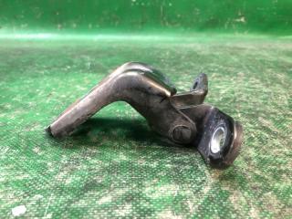 Петля двери нижняя задняя левая KIA SOUL AM 08-13 G4NA