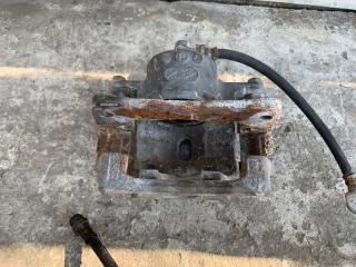 Суппорт тормозной передний правый CT200 11-17 2013 1.8 2ZRFXE