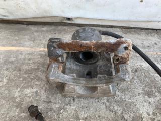 Суппорт тормозной передний правый CT200 11-17 2013 1.8 2ZRFXE