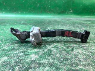 Ограничитель двери задний левый KIA SOUL AM 08-13 2011