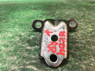 Петля двери нижняя задняя правая KIA SOUL AM 08-13 2011 Б/У Петля двери нижняя задняя правая KIA SOUL AM 08-13 2011