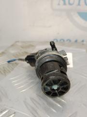 Насос омывателя стекла RAV4 05-12