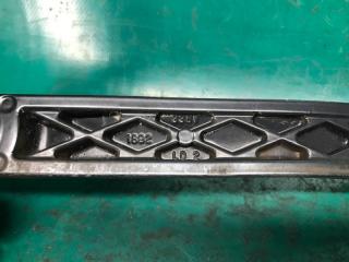 Поводок стеклоочистителя передний левый TOYOTA RAV4 05-12 3.5 2GR-FE