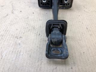 Ограничитель двери задний правый JETTA USA 10-17 2011 2.5