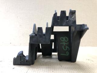 Кронштейн заднего бампера правый JETTA USA 10-17 2011 2.5